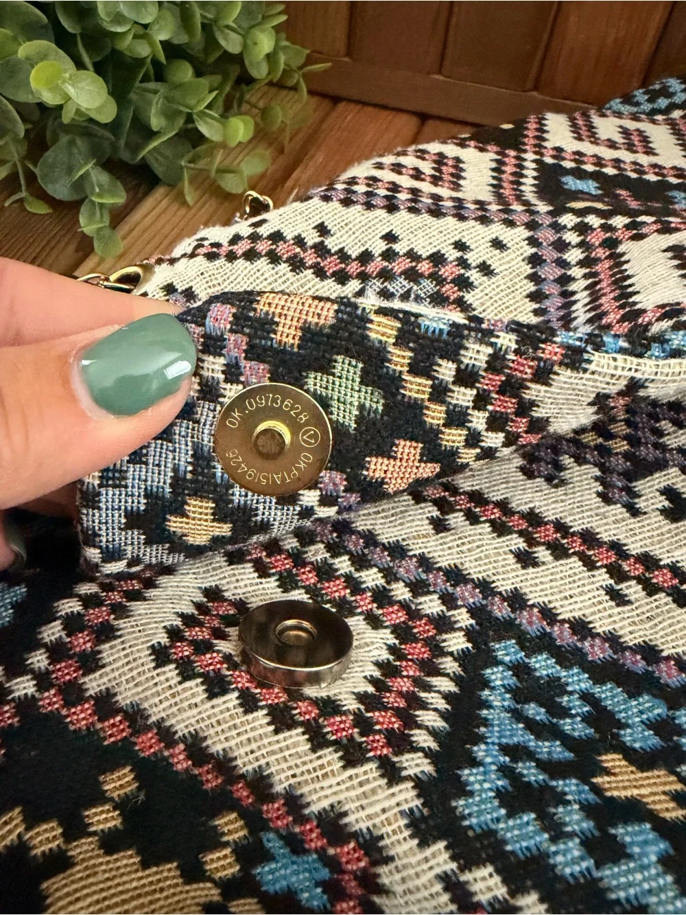 Boho Tapestry Crossbody and Convertible Shoulder Purse in Woven Geometric Print - Picture 10 of 10